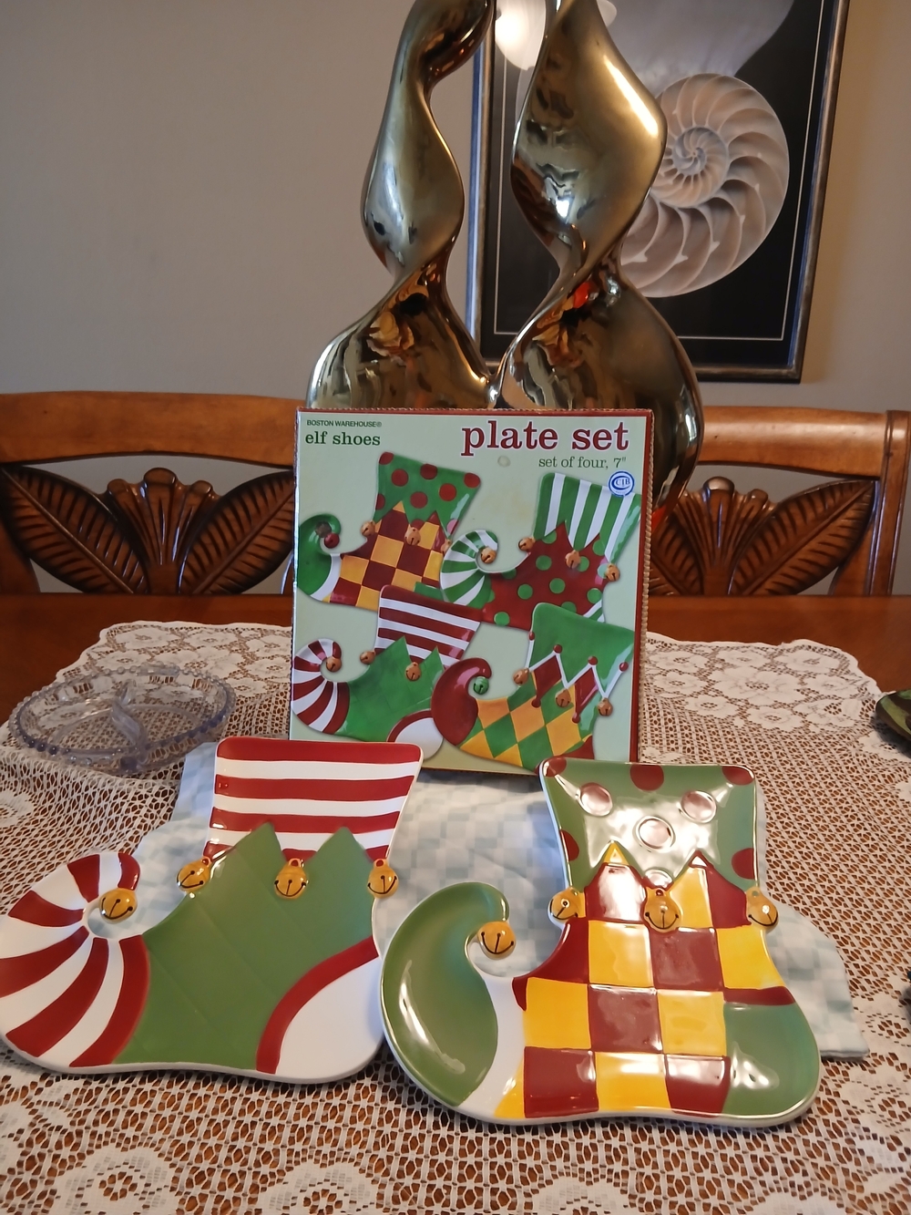 Boston Warehouse Pair Of Elf Shoes Ceramic Plate Set
